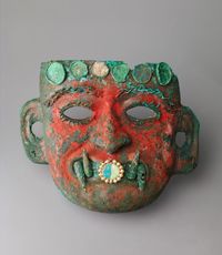 Maske, Moche-Kultur, n&ouml;rdliche Kuestenregion Perus, 450-550 n. Chr.. Sammlung Ebn&ouml;ther